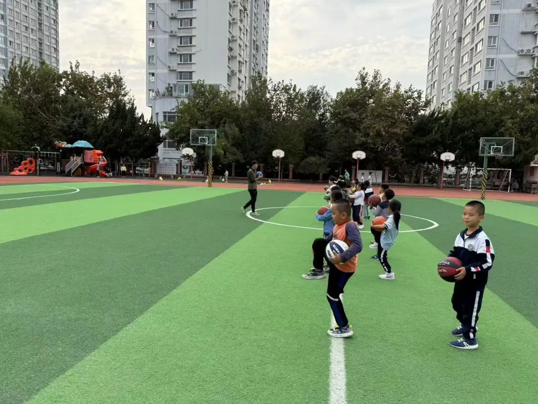 如何利用防守训练提升比赛中的自信心_2